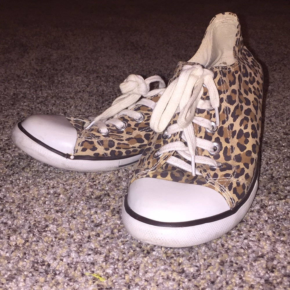 AERO sneakers